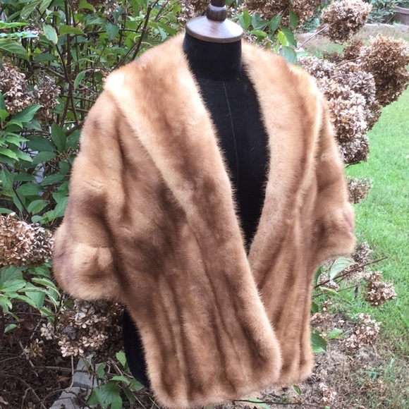 Vintage - Genuine Mink Capette - Picture 5 of 8
